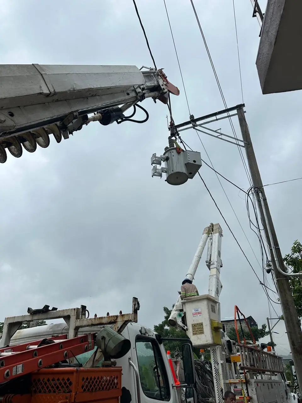 Instalación de transformador eléctrico
